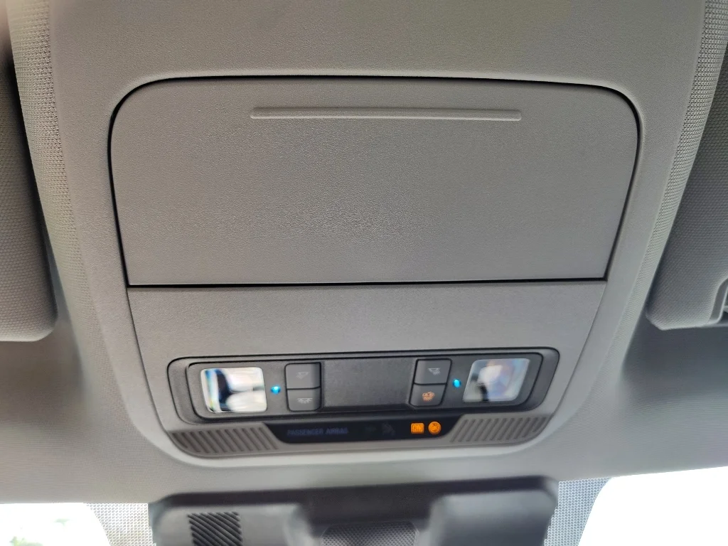 New 2026 Oxford White Ford F-250® XL image 21
