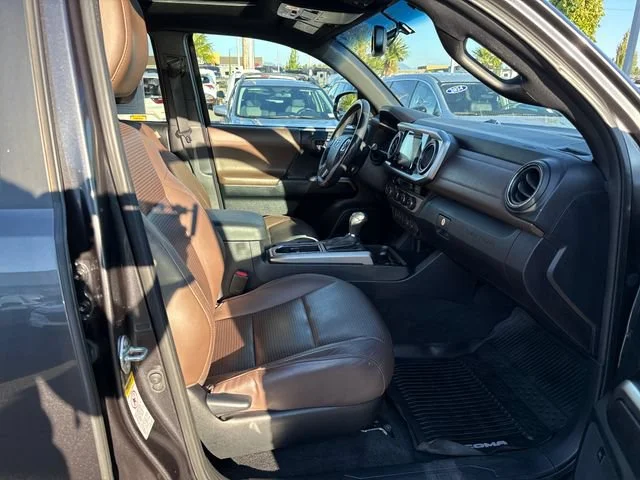 Used 2017 Magnetic Gray Metallic Toyota Limited image 9