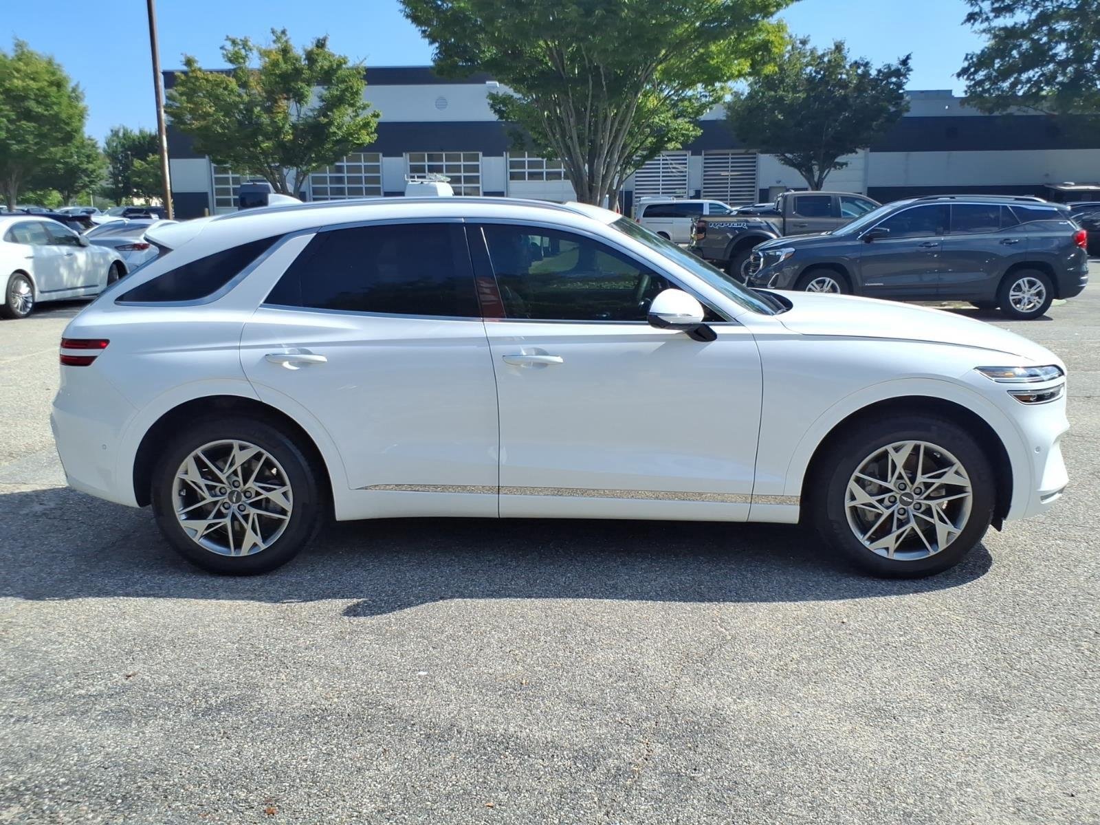Used 2023 Alta White Genesis 2.5T image 7