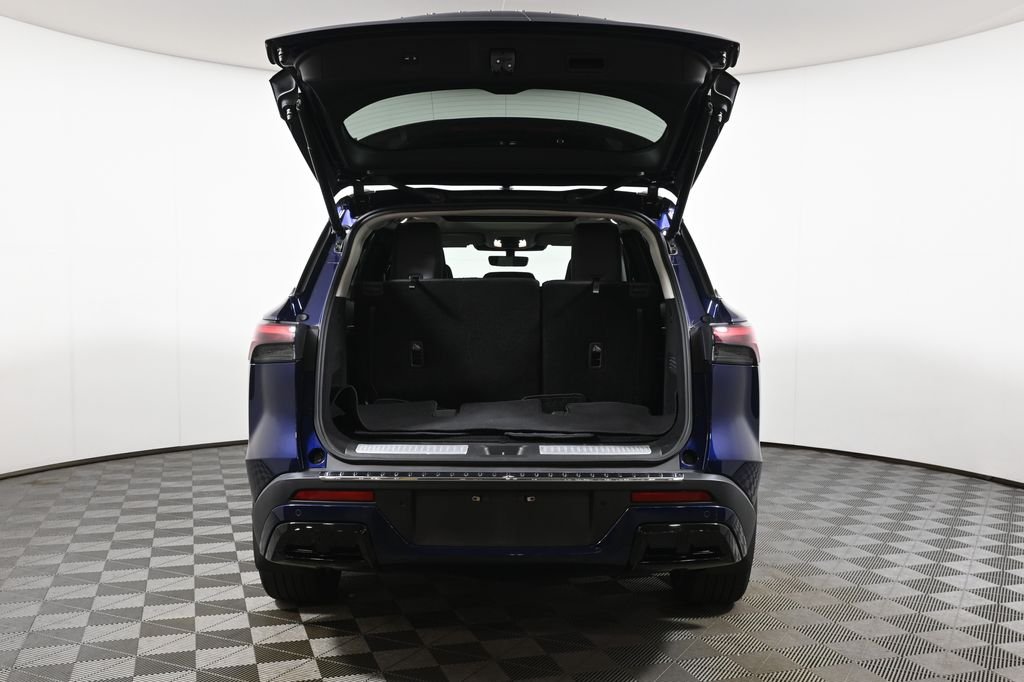 Certified Used 2023 Blue INFINITI LUXE image 36