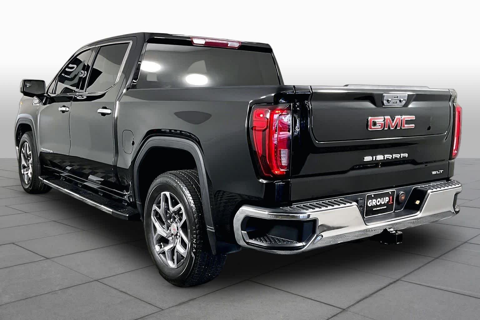 Used 2024 Onyx Black GMC SLT image 11