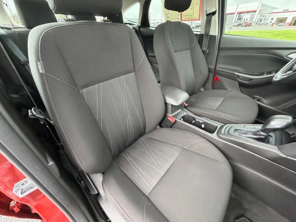 Used 2018 Red Ford SEL image 33
