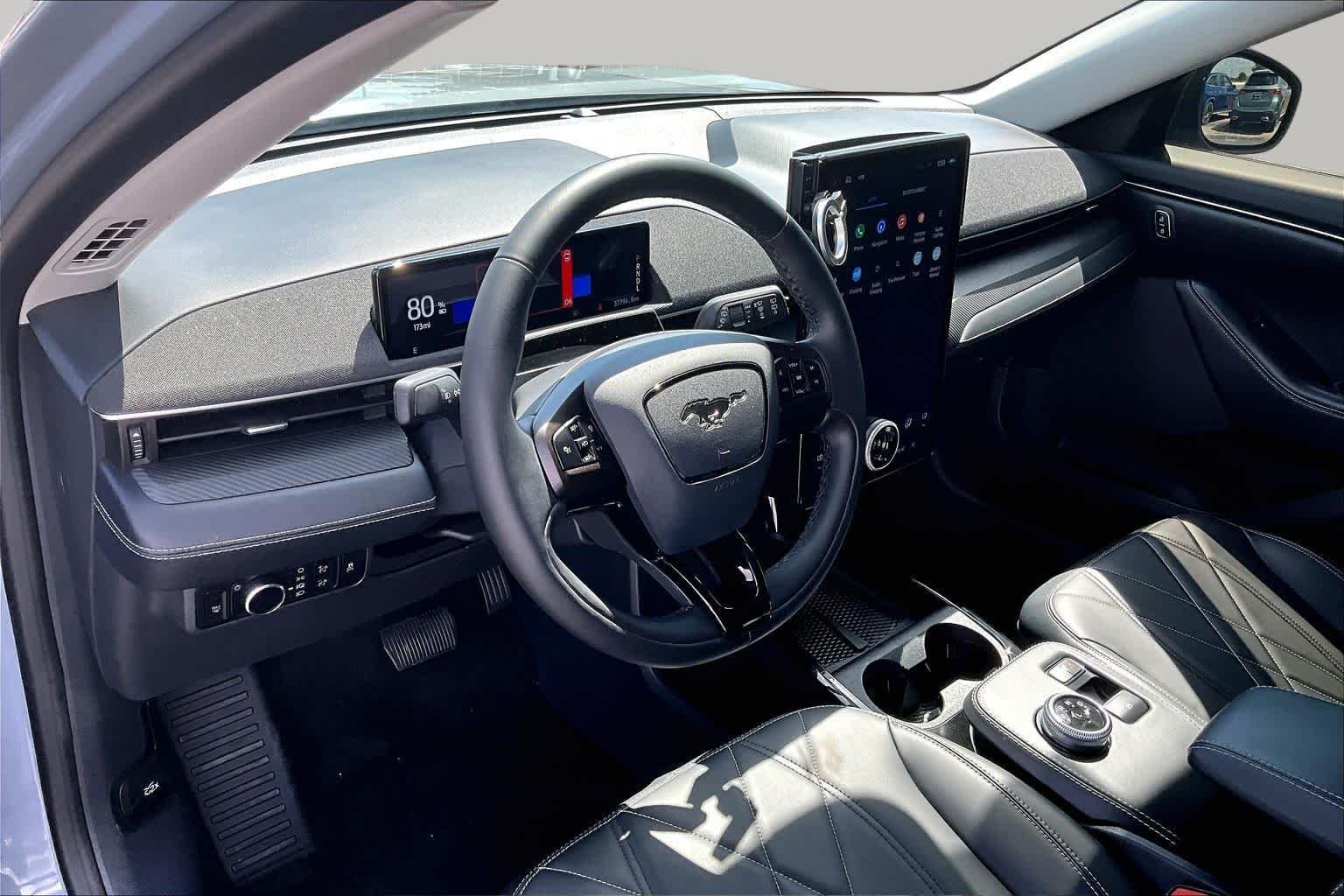 Used 2024 Glacier Gray Metallic TriCoat Ford Select image 17