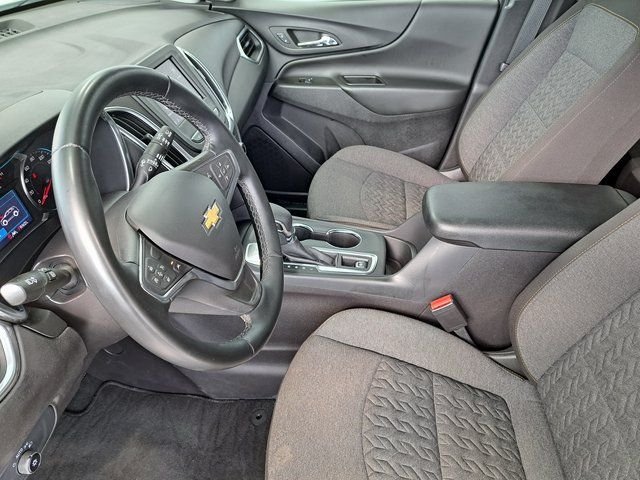 Used 2024 White Chevrolet LT image 32