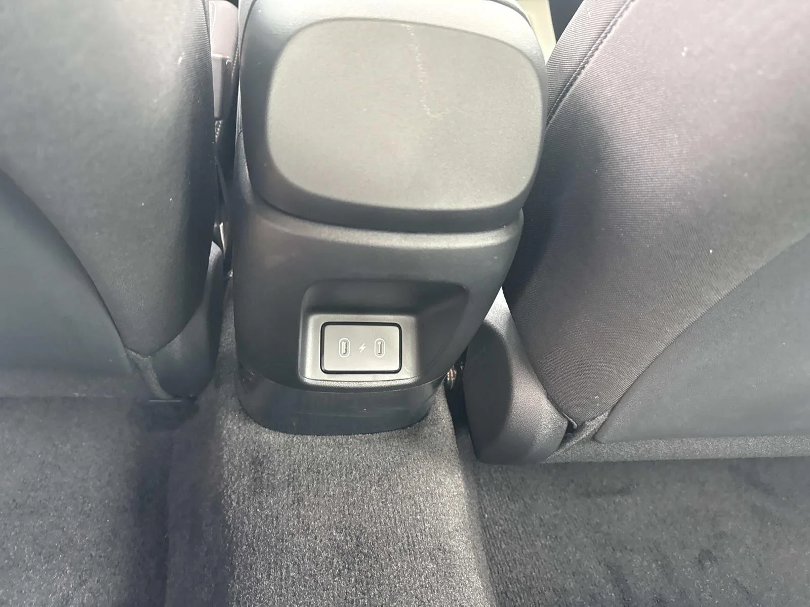 Used 2026 Fluid Metal Hyundai SE image 21