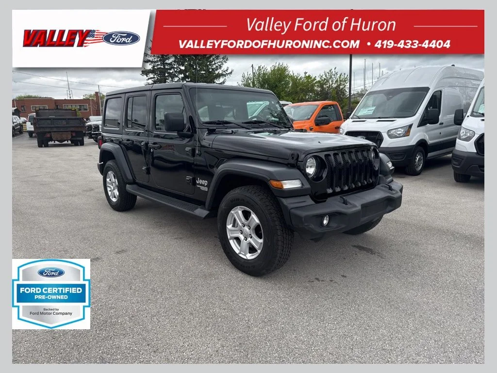 2019 Jeep Wrangler Sport S's photo