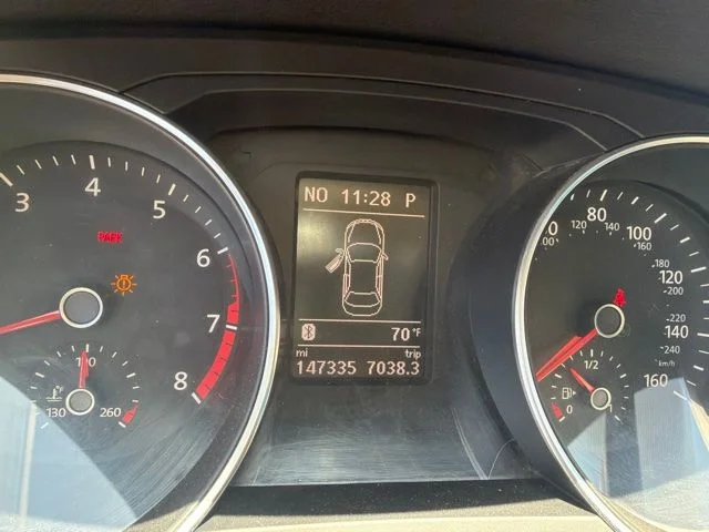 Used 2015 Black Volkswagen 1.8T SE image 16