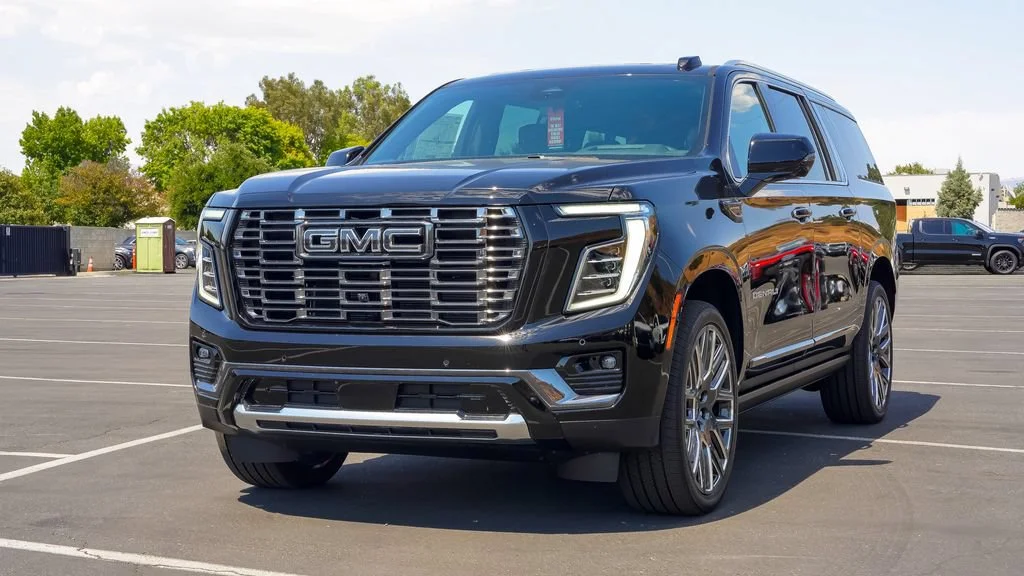 New 2026 Onyx Black GMC Denali Ultimate image 2