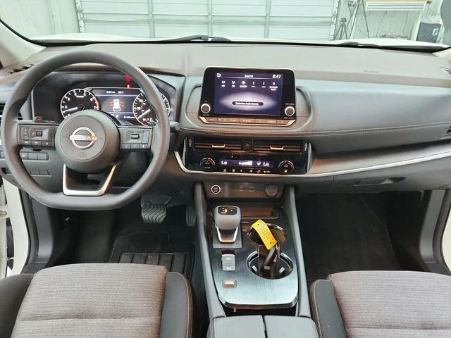 Used 2022 White Nissan SV image 25