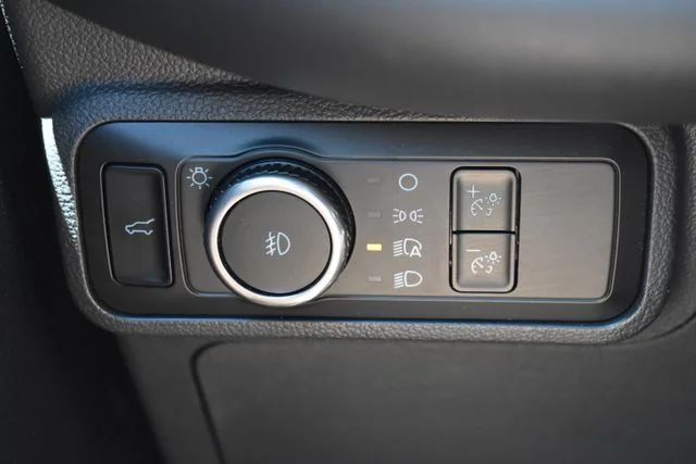 Used 2025 Gray Ford ST-Line image 29