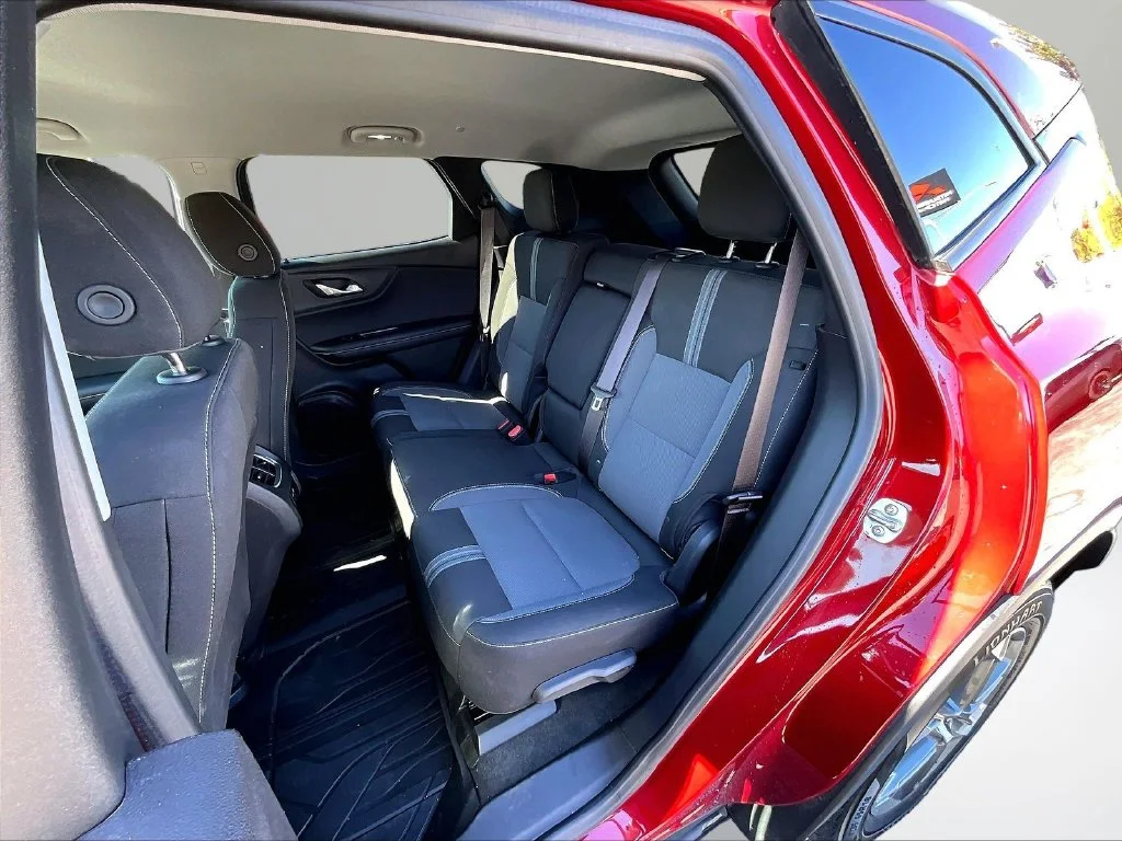Used 2023 Red Chevrolet LT image 27