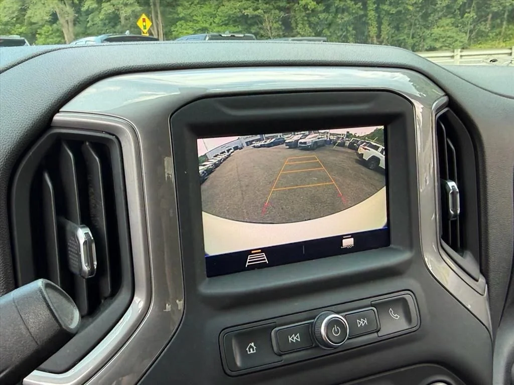 Used 2021 White Chevrolet Custom Trail Boss image 27