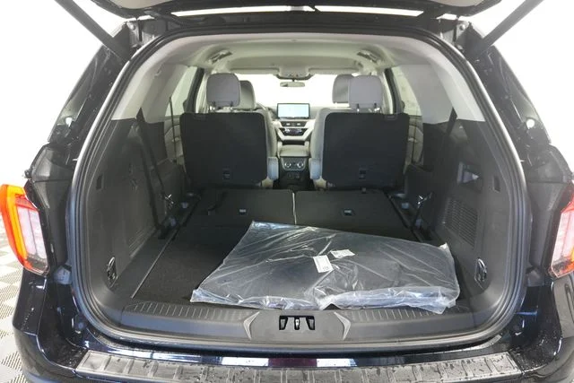 New 2026 Agate Black Metallic Ford Active image 24