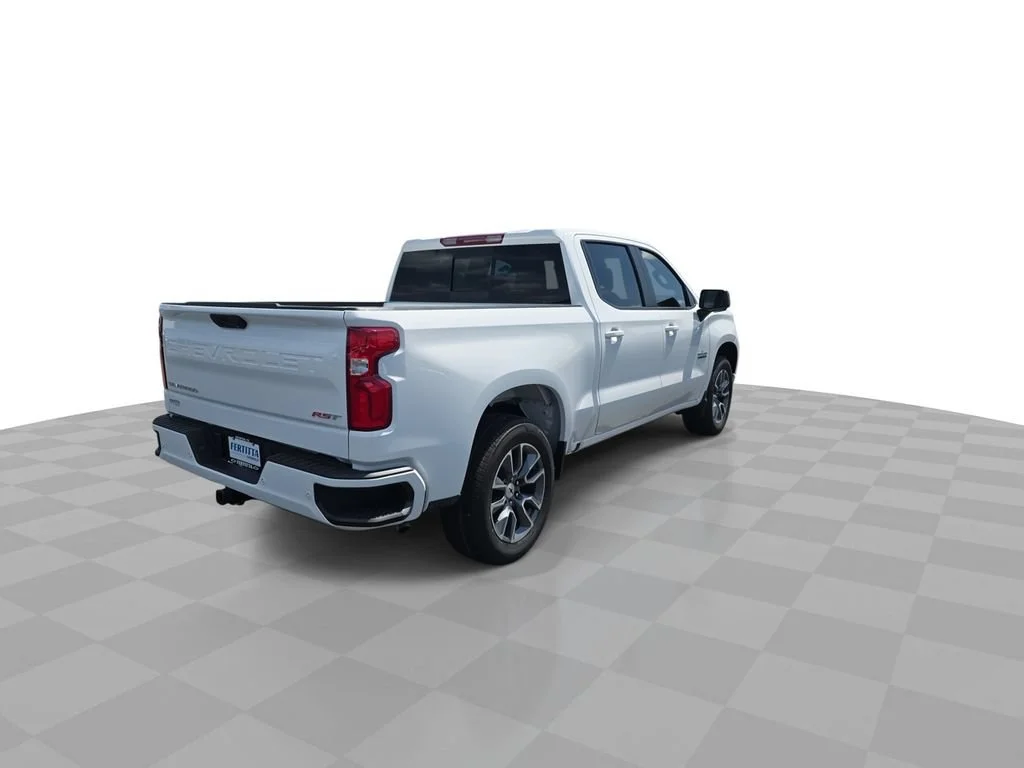 New 2026 Summit White Chevrolet RST image 8