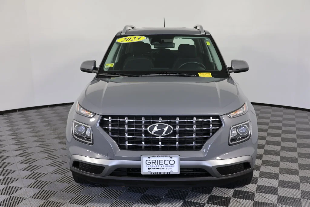 Used 2023 Galactic Gray Hyundai SEL image 3