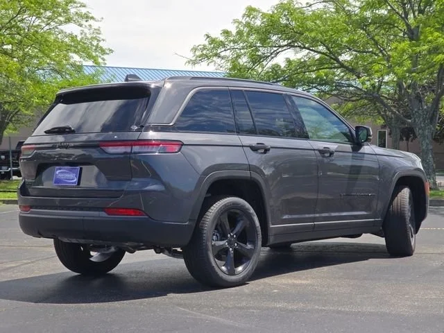 New 2026 Baltic Gray Metallic Clearcoat Jeep Limited image 21