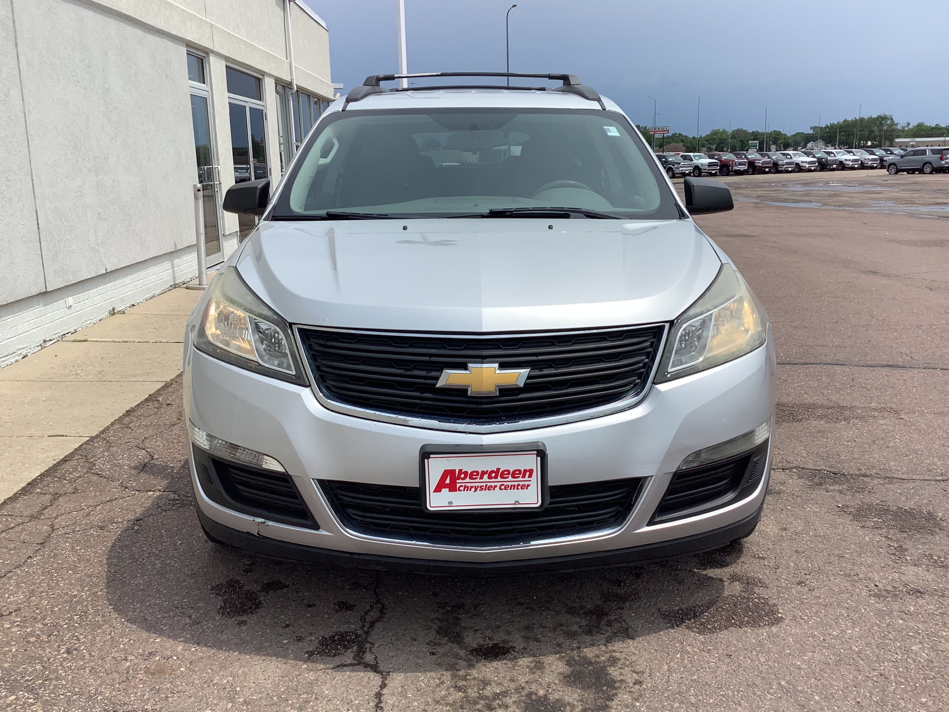 Used 2016 Silver Chevrolet LS image 3