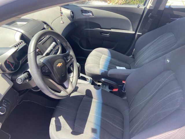 Used 2014 SUMMIT WHITE Chevrolet LT image 3