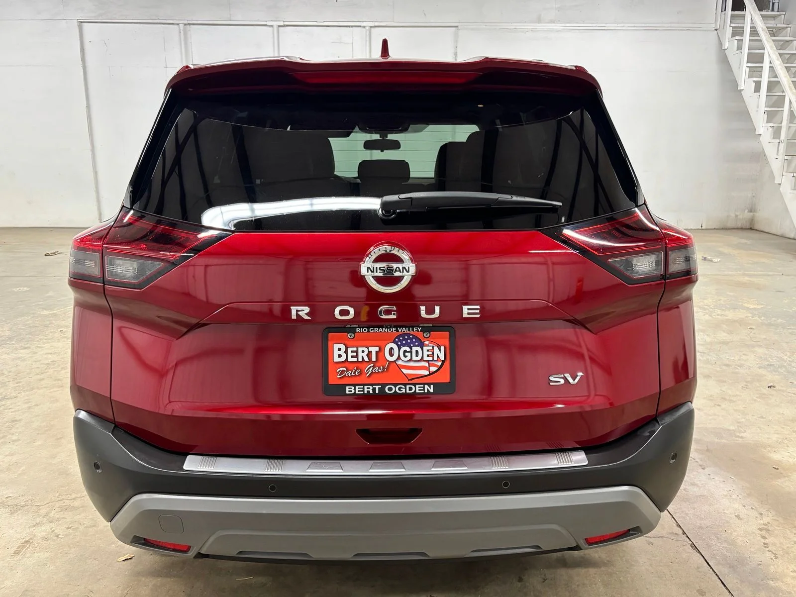 Used 2021 Red Nissan SV image 6