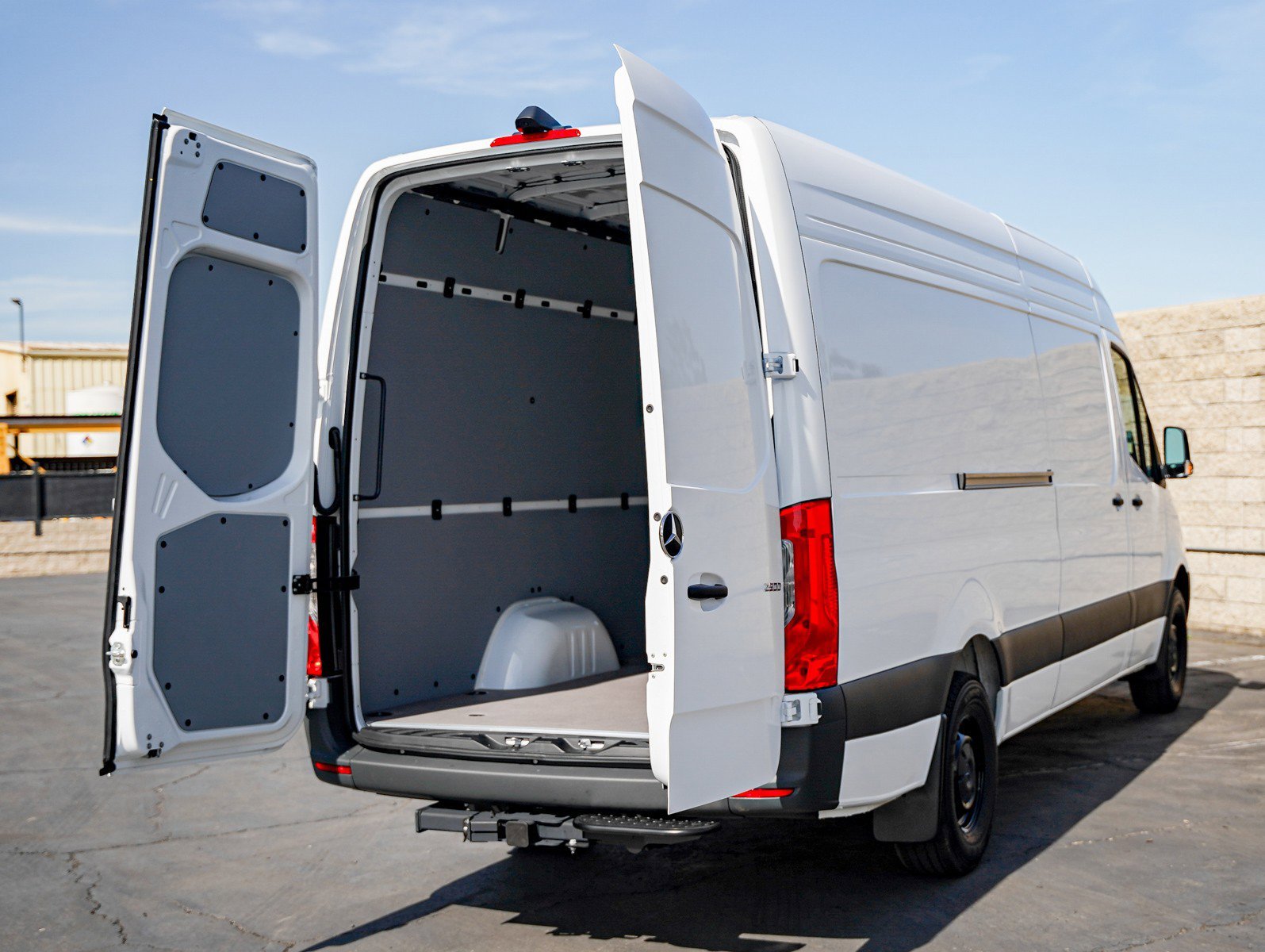 New 2026 Arctic+White Mercedes-Benz 2500 High Roof I4 Diesel 170 RWD image 8