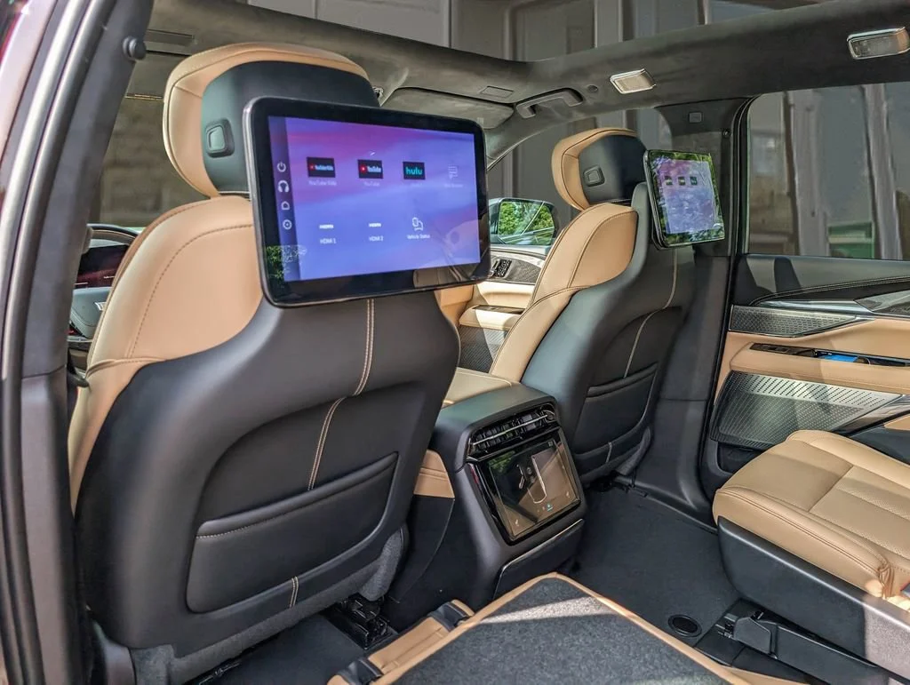 2025 Cadillac Escalade IQ Luxury 2 - Photo 15