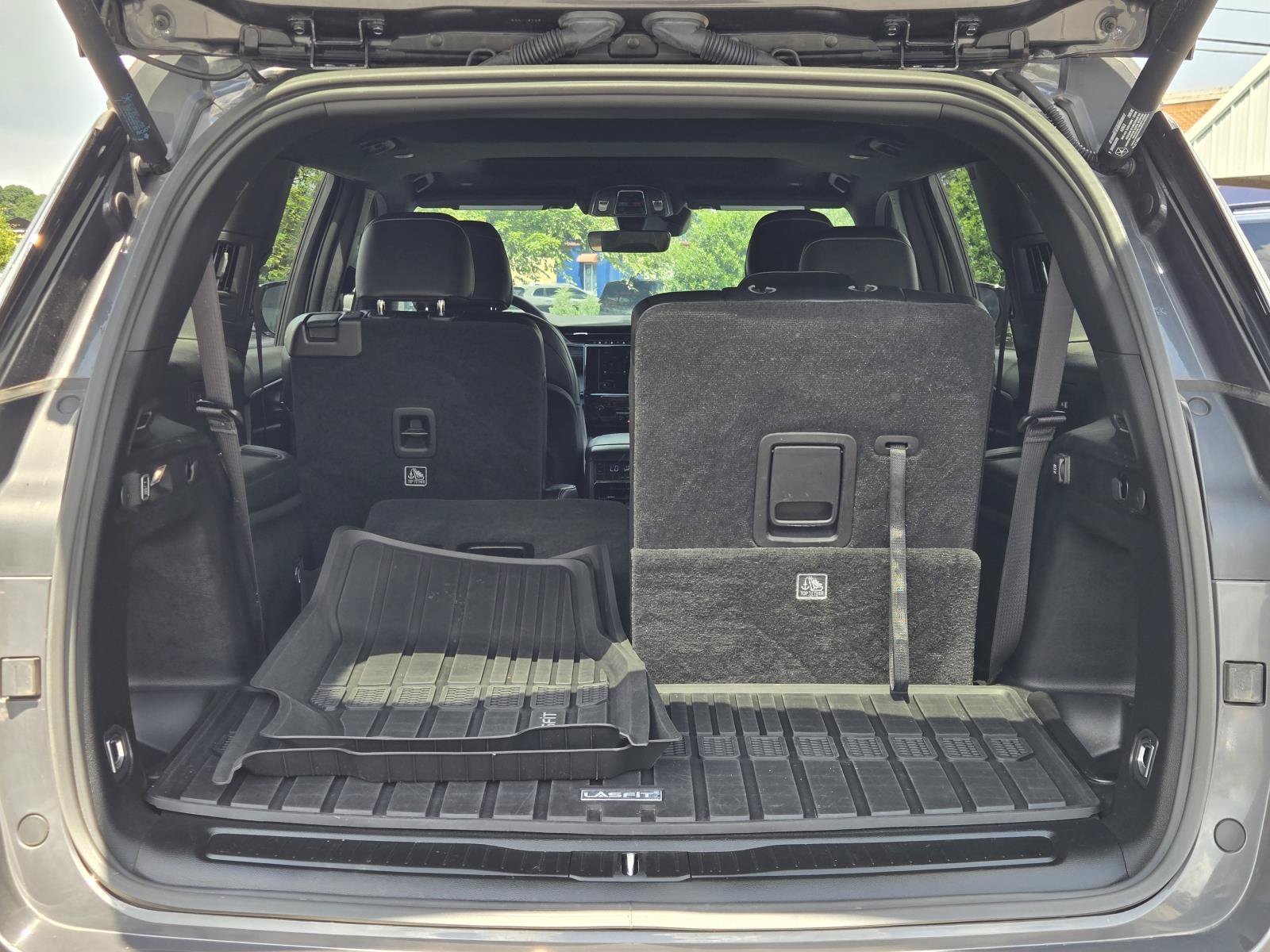 Used 2025 Gray Jeep Laredo image 12