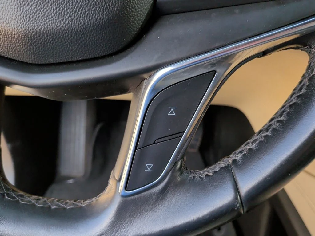 Used 2019 White Cadillac Base image 19