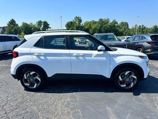 New 2026 White Hyundai SEL image 2
