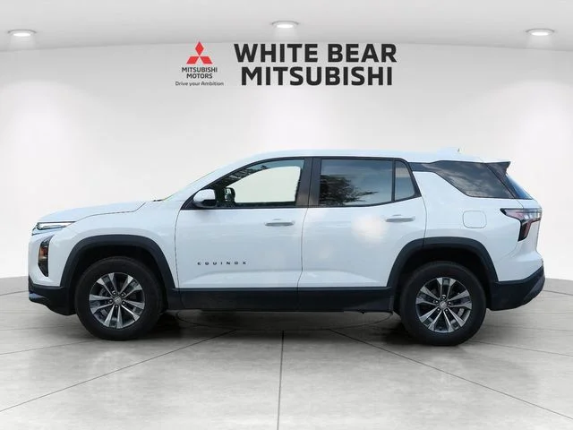Used 2026 Summit White Chevrolet LT image 3