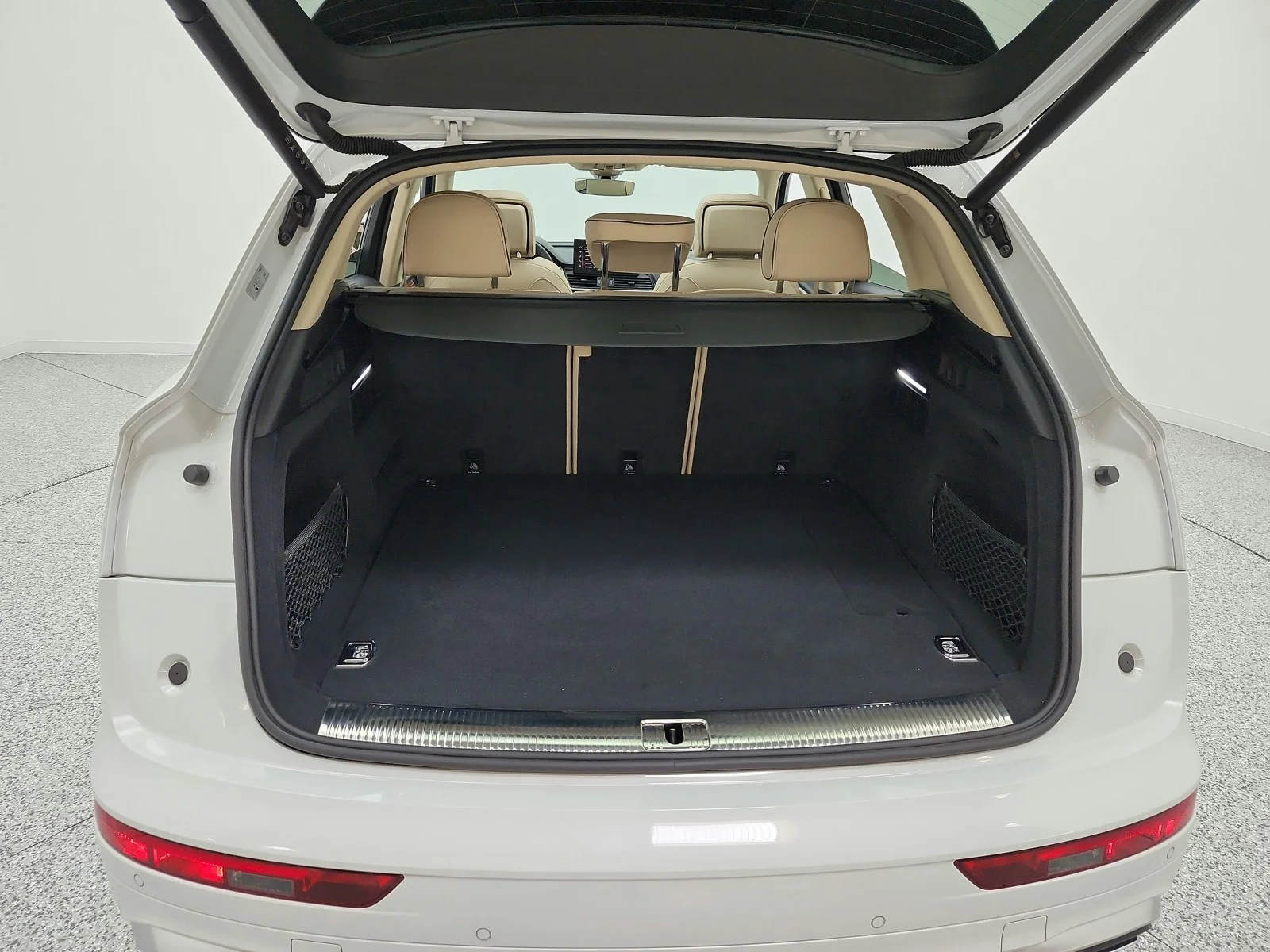 Used 2024 Glacier White Metallic Audi S line Premium 55 TFSI e quattro image 21