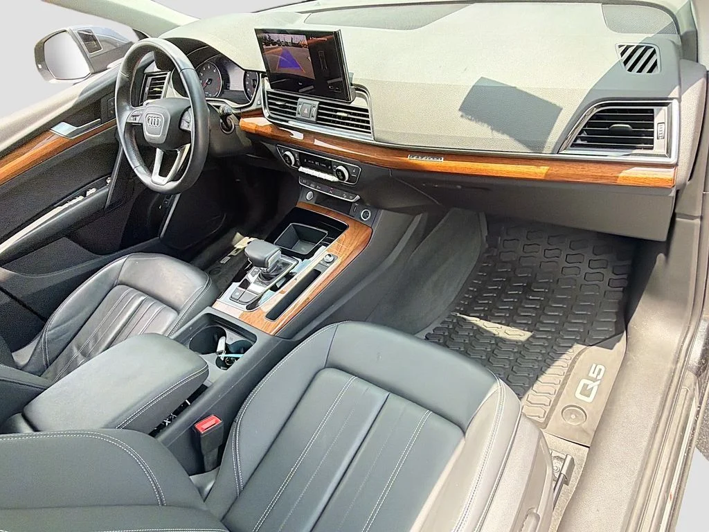 Used 2023 Manhattan Gray Metallic Audi 45 S line Premium image 29