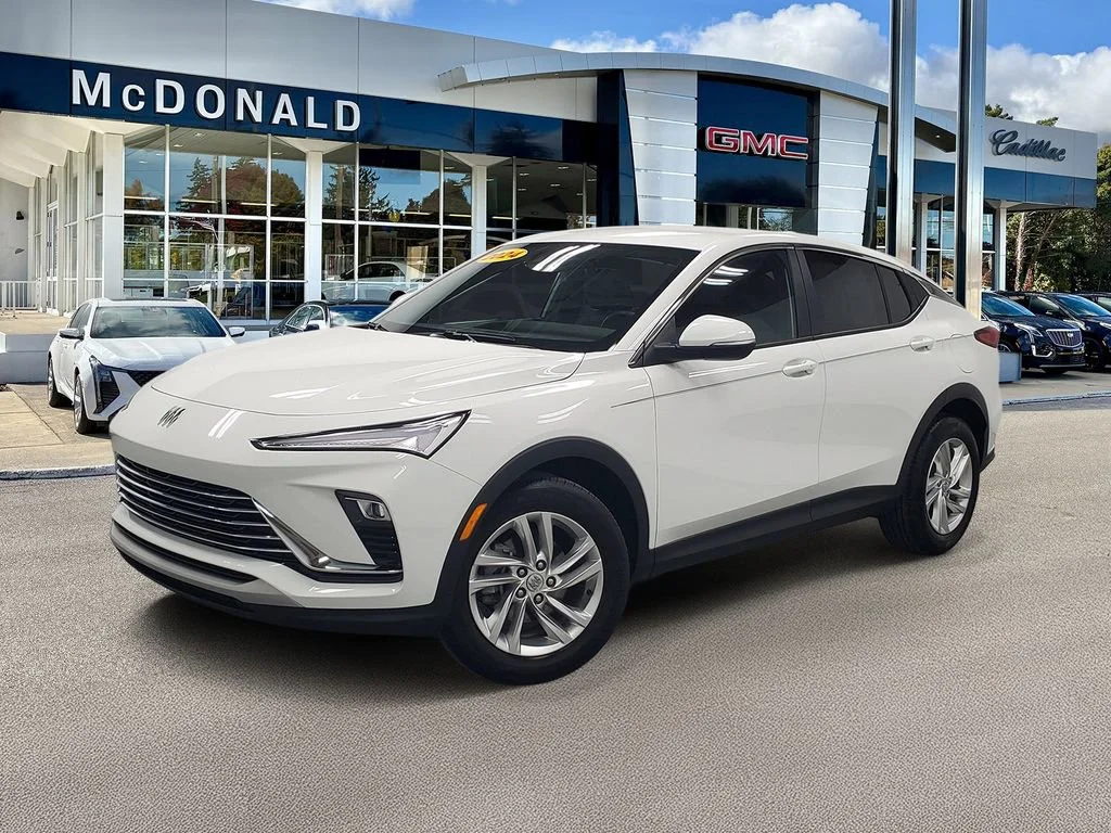Used 2024 Summit White Buick Preferred image 1
