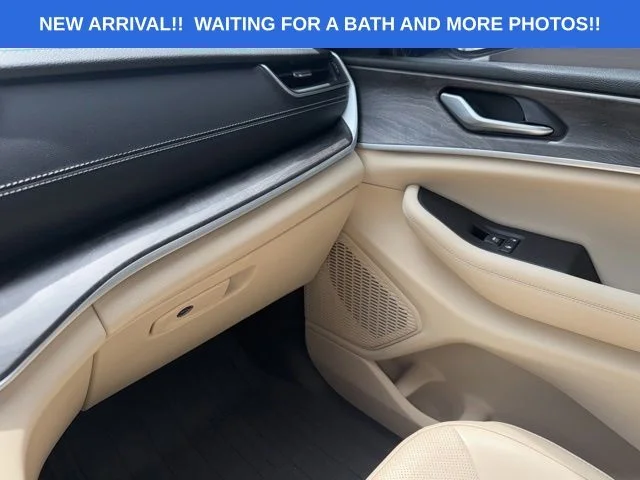 Used 2023 Blue Jeep Limited image 14