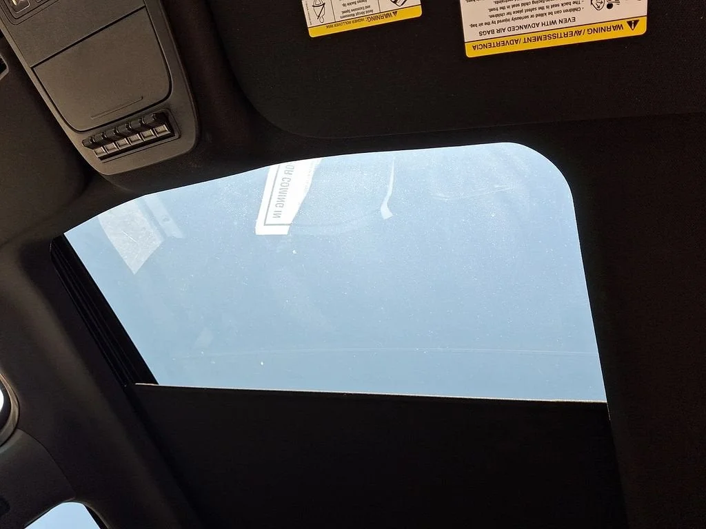 Used 2022  Ford XL image 56