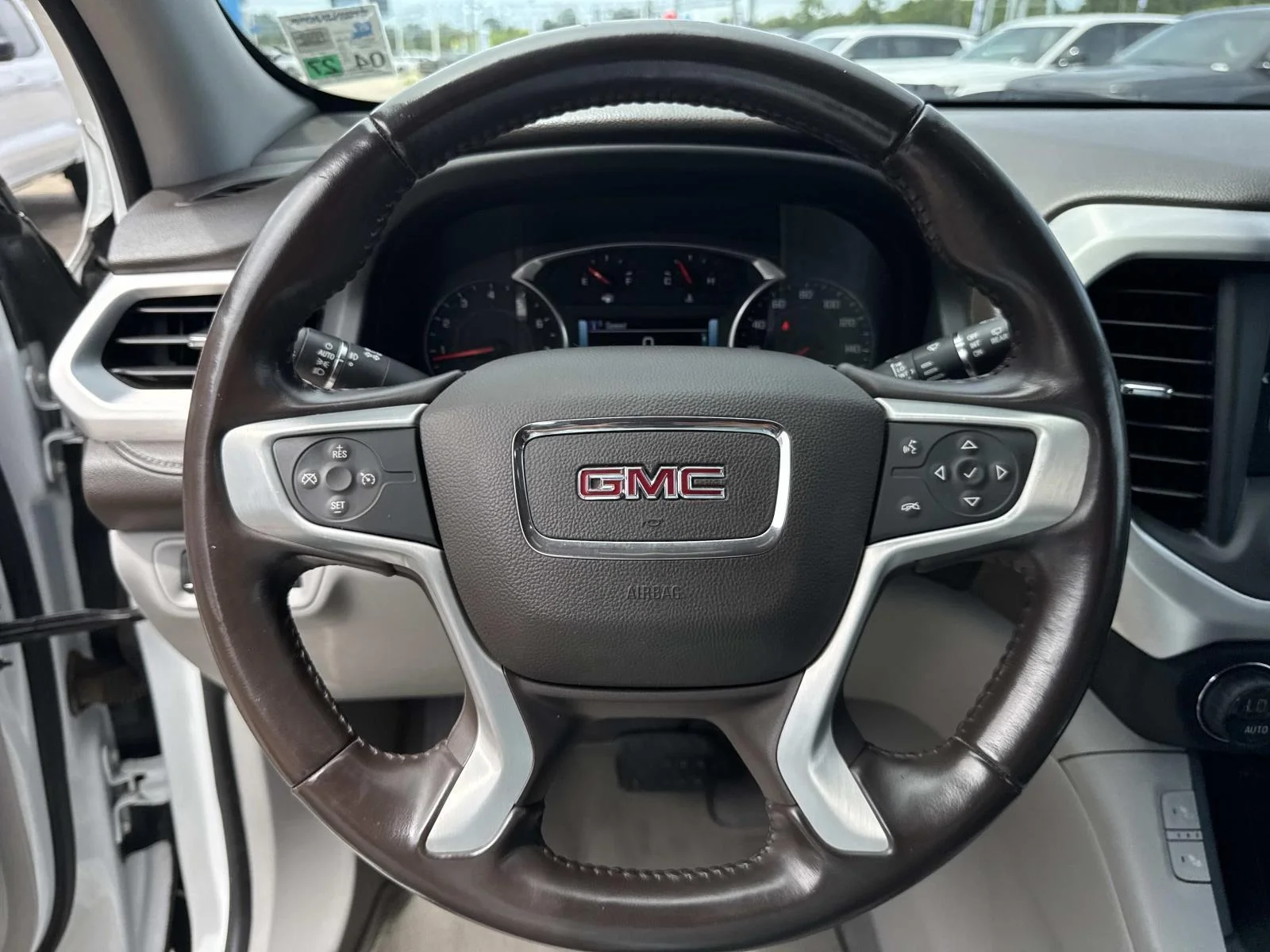 Used 2019 White GMC SLT image 21