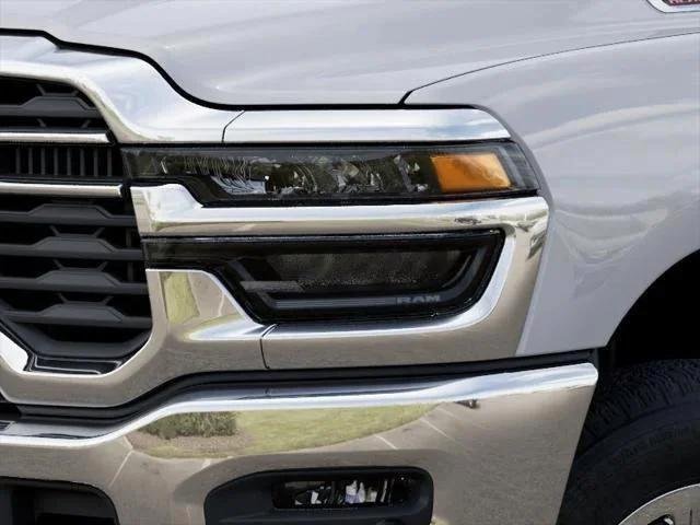 New 2026 Bright White Clearcoat RAM Tradesman image 30