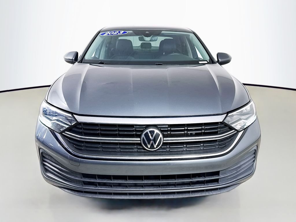 Used 2023 Platinum Gray Metallic Volkswagen SE image 7