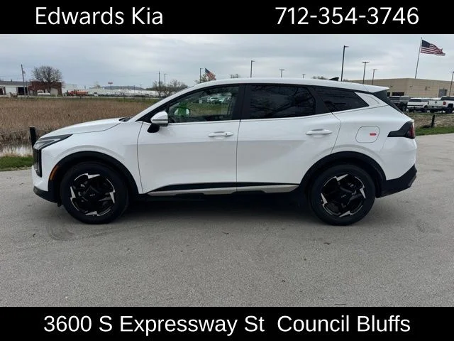 2026 Kia Sportage EX - Photo 12