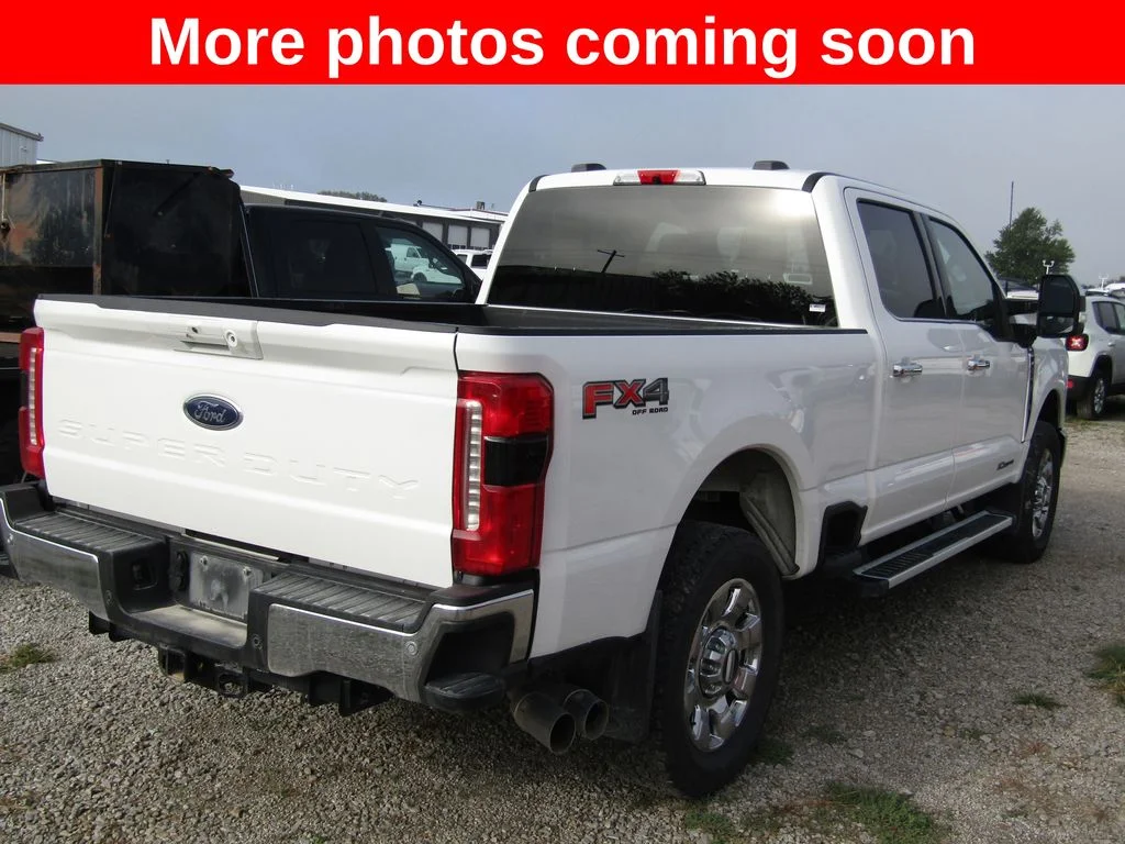 Used 2025 White Ford Lariat image 5