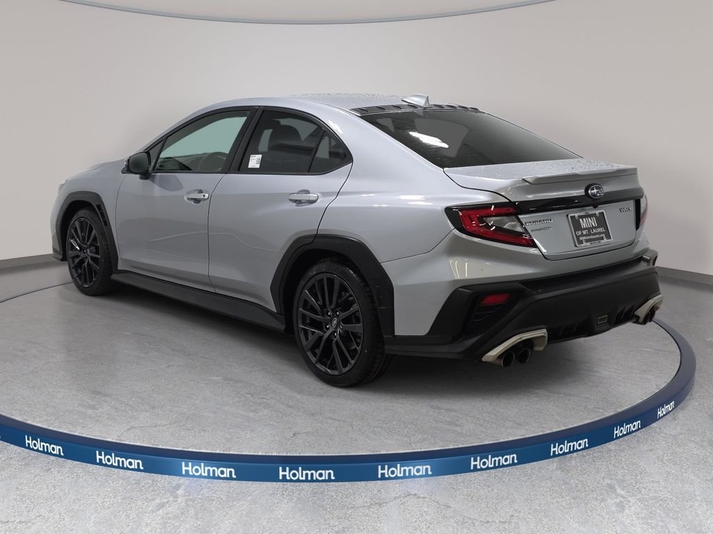 Used 2022 Silver Subaru Limited image 8