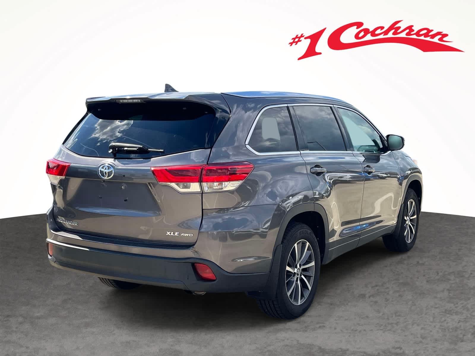 Used 2017 Predawn Gray Mica Toyota XLE image 7