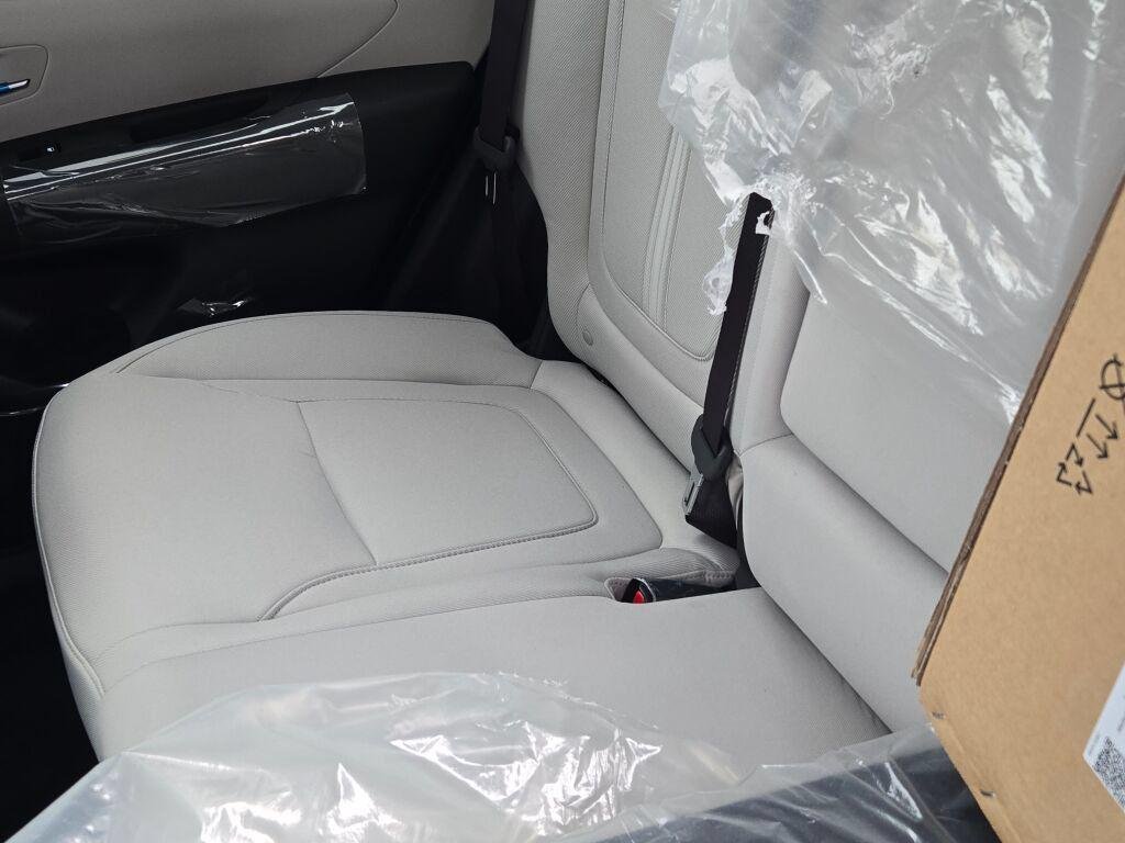 New 2026 White Hyundai SEL AWD image 21