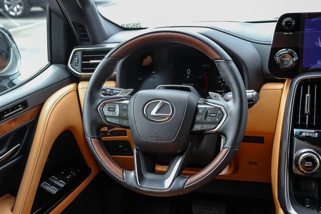 New 2026 Eminent White Pearl Lexus LX 700h LUXURY image 20