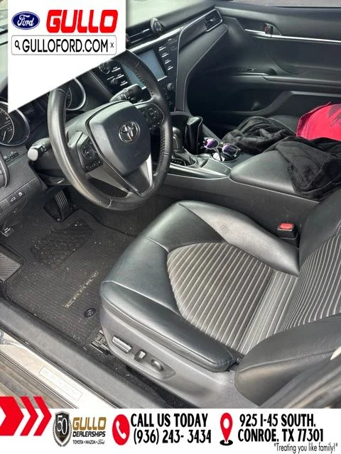 Used 2018 Gray Toyota SE image 5