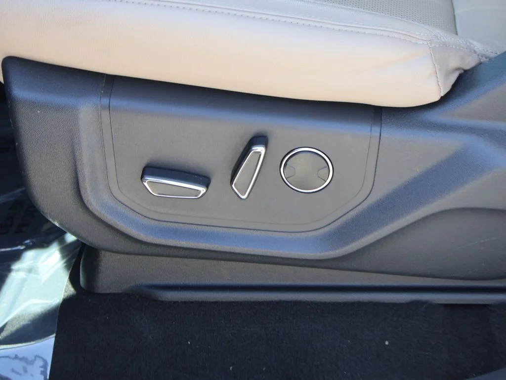 Used 2024 Gray Ford Limited image 25