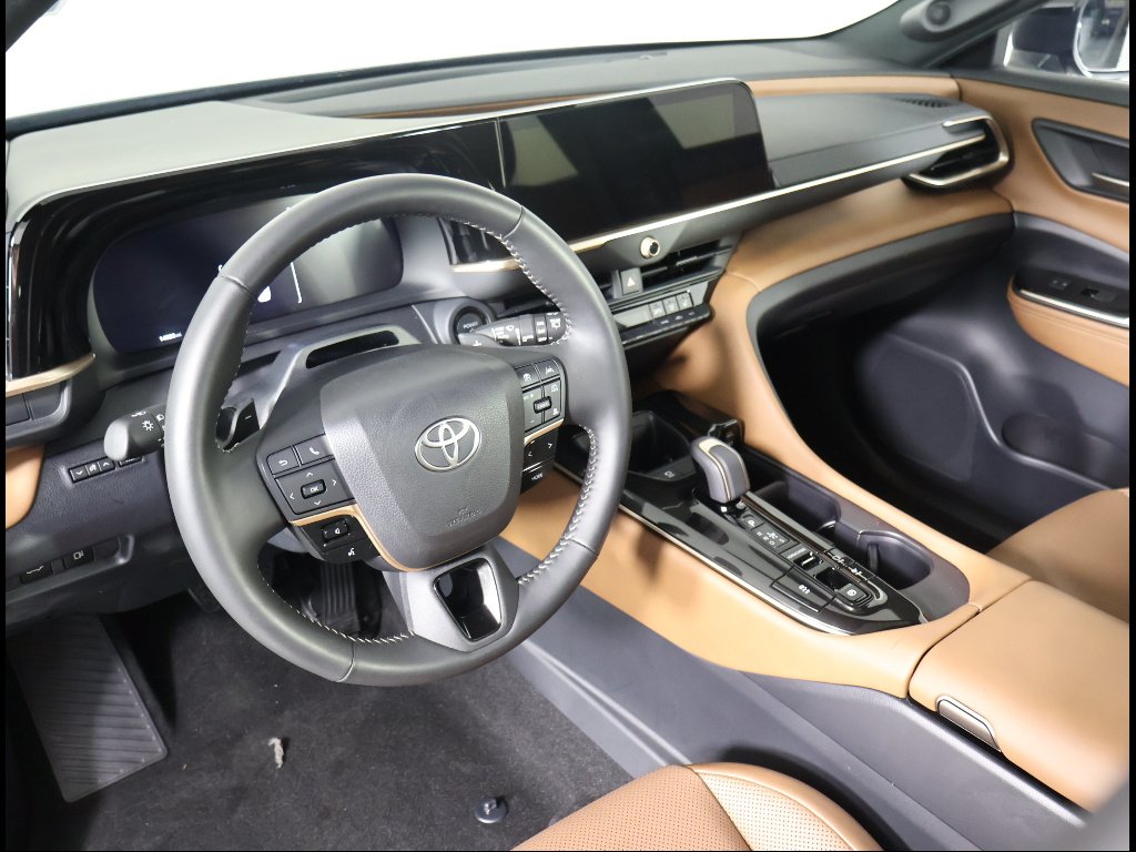 Used 2025 GRAY Toyota Limited image 6