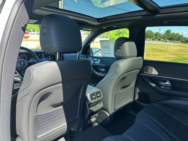 New 2026 MANUFAKTUR Moonlight White Magno Mercedes-Benz GLE 350 image 17