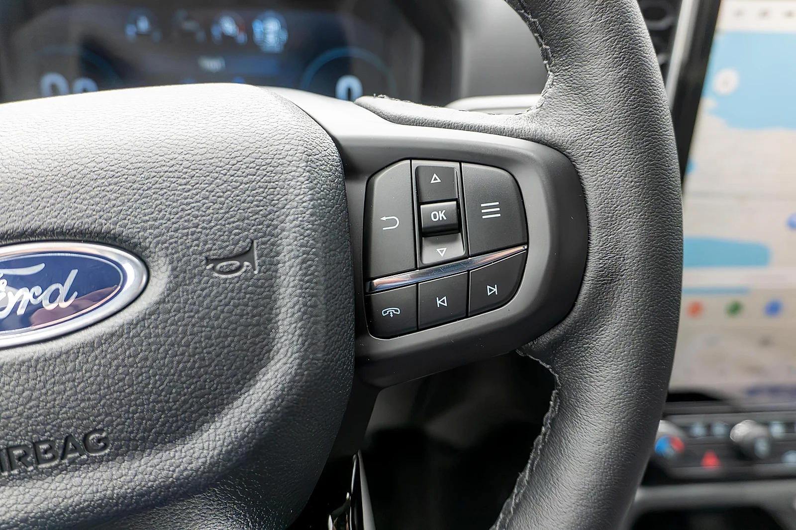 New 2026 Oxford White Ford Lariat® image 17