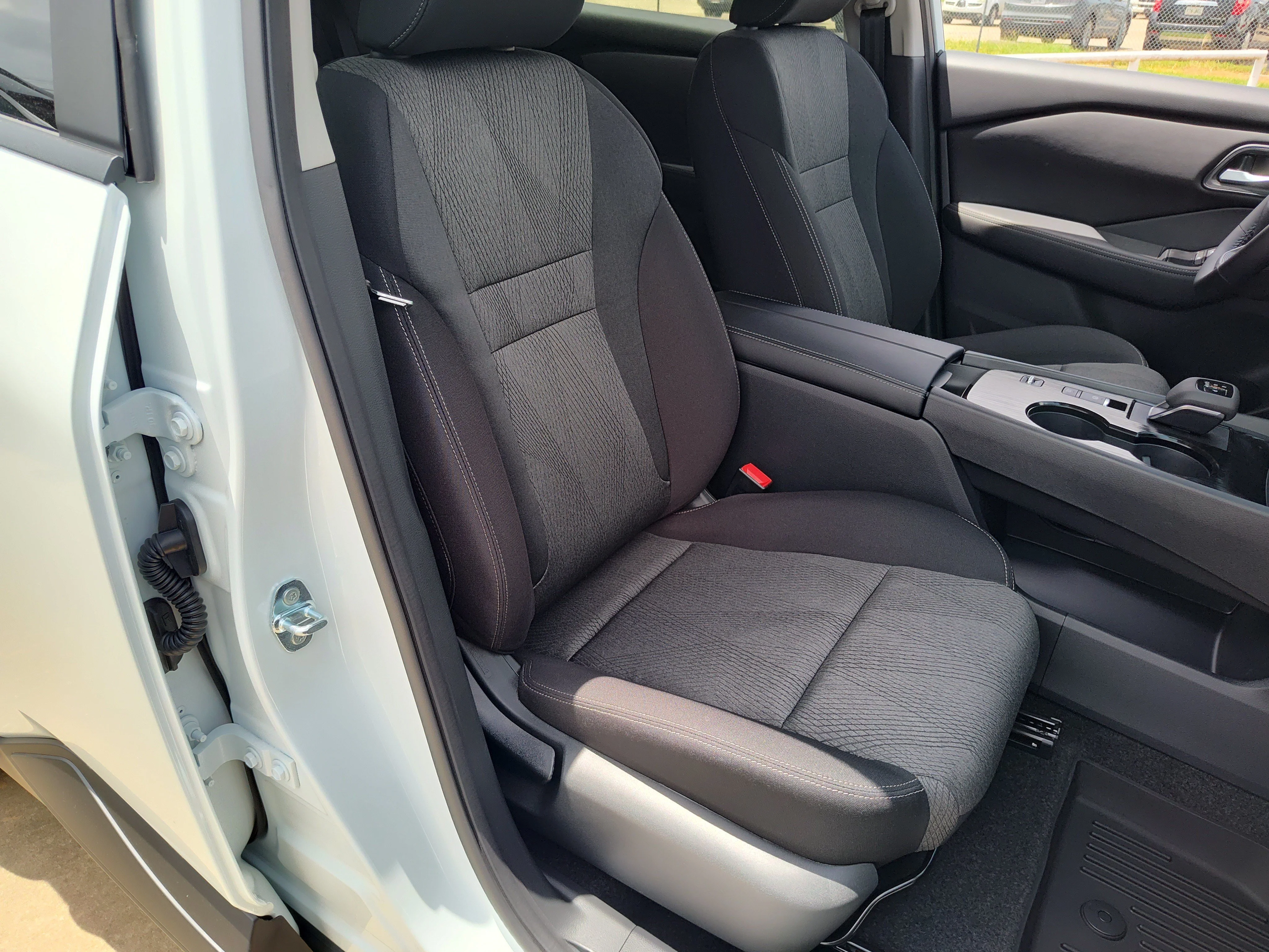 New 2026 Everest White Pearl TriCoat Nissan SV image 11