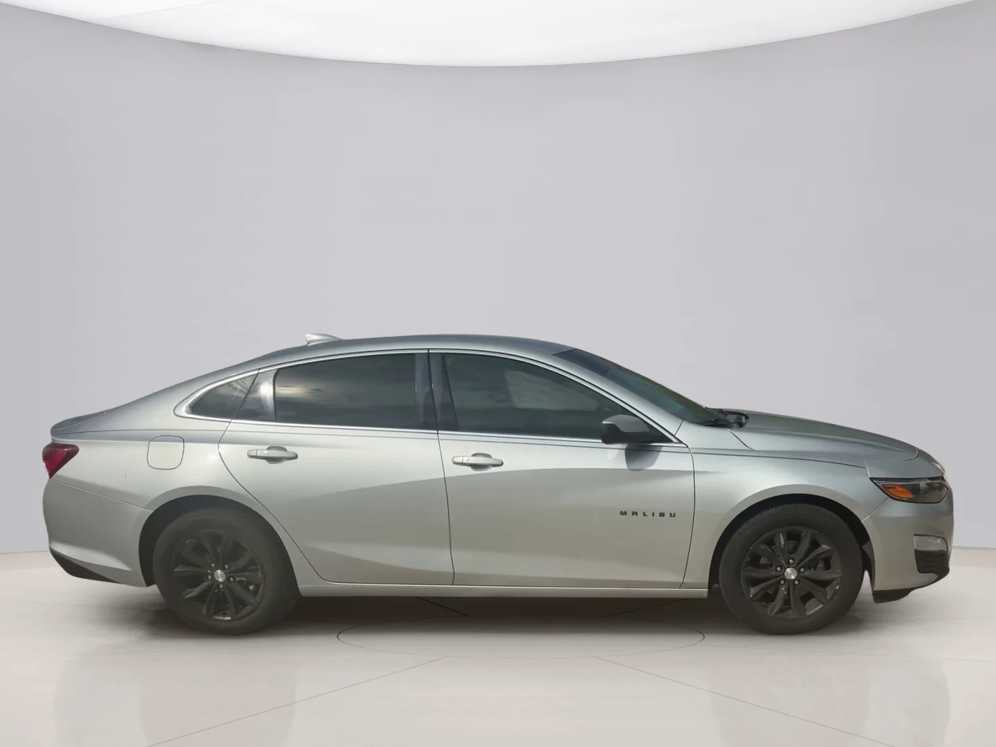 Used 2019 Silver Chevrolet LT image 6